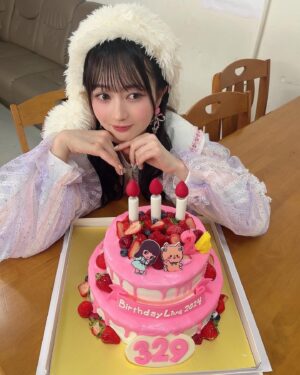 Yuna Ego Instagram - 誕生日でした🎂
バースデーライブありがとう🤍