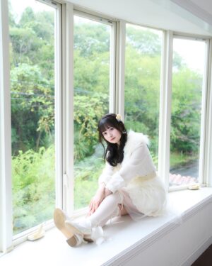 Yuna Ego Instagram - ⁡
卒業記念写真集の発売日でした🌟
思い出が詰まったアルバムみたいな写真集です🫶🏻
衣装をきたグラビアページがお気に入り〜！
形に残せてよかった！！