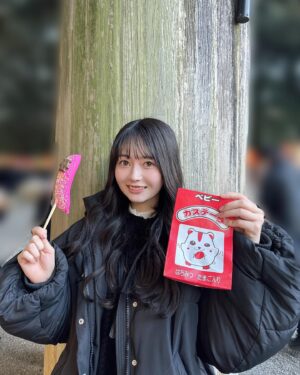 Yuna Ego Instagram - まきこさんと初詣行きました！
ベビーカステラ美味しすぎておかわりした笑
