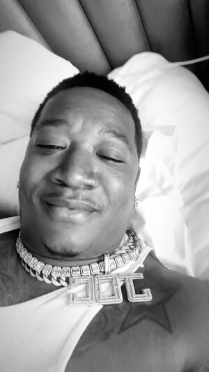 Yung Joc Instagram - Can somebody tag this lady for me........ @attorneykendra_robinson