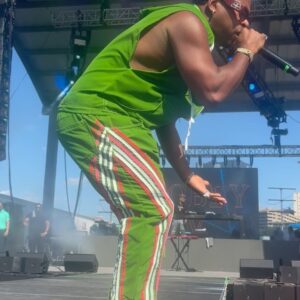 Yung Joc Instagram - Whole lotta motion @bobbyvshow and @joclive shut it down at #tacosandtequiladfw #979thebeat 🔥