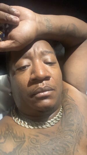 Yung Joc Instagram - 4am type sh!t......👀 #gasstationpill @tubi