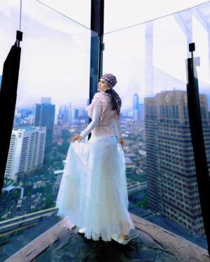Yuni Sulistyowati Instagram - Smile…
.
.
#loveofmylife