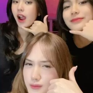 Yuni Sulistyowati Instagram - Cantik….