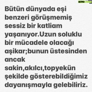 Yurdaer Okur Instagram - #tbt gelecek güzel günlere özlemle #evdekal #sosyalmesafeyikoru #masketak #kitapokumakgüzeldir #dayanışmagüzeldir “Bütün dünyada eşi benzer görülmemiş sessiz bir katliam yaşanıyor.Uzun soluklu bir mücadele olacağı aşikar;bunun üstesinden ancak sakin, akılcı, topyekün şekilde gösterebildiğimiz dayanışma ile gelebiliriz.”