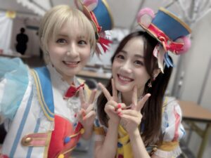 Yuri Yoshida Instagram - ＨＬＳＹ🧸🎪
世界を笑顔にできたかな！？💫

#ハロハピ #GBP2022
#伊藤美来 ちゃん #みっく #こころん
