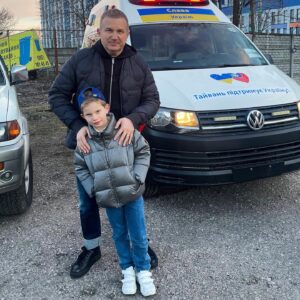 Yurii Horbunov Instagram - Разом з Іваном мали честь, передати автівки для ГУР МО України, Головного Управління розвідки та 36 бригади морпіхів! 🇺🇦 
 
Вже вкотре, разом з ГО «ВПО України», ми з друзями та партнерами об’єднуємо зусилля, щоб підтримати наших Захисників. І кожного разу відчуваємо гордість та вдячність за їхню мужність і самовідданість. 
 
Віримо, що ці автівки допоможуть нашим воїнам наблизити Перемогу! ✊ 
 
Дякуємо Максиму Ткаченко та @vpo.ua за організацію наших аукціонів, @dzidzio і @ponomaryovoleksandr за натхнення в участь у цих важливих проєктах!
Слава Силам Оборони України!!