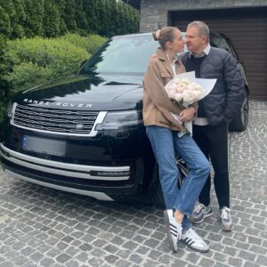 Yurii Horbunov Instagram - Завтра знову в дорогу! Не втомлюємось працювати і давати концерти,завдяки яким,збираємо для наших Захисників!!

В наші складні,драматичні часи,,дні,коли вся родина разом-справжня цінність!
Насолоджуйтесь кожною хвилиною!!запамʼятовуйте кожну мить!!

З Міжнародним Днем сімʼї!!!

Бережіть себе!
