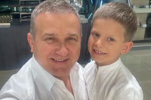 Yurii Horbunov Instagram - З Днем народження наш Івасик!! Наша любов!
Ще вчора пеперізав пуповину,а сьогодні тобі вже цілих 7 рочків!
Наша гордість,наші міцні нерви,наша любов і надія!!
Любимо тебе дуже сильно!!
Дякую@тобі наша мамуся!!