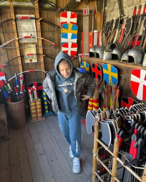 Yurii Horbunov Instagram - Час летить швидко, коли ми щасливі.

Поверталися з Чернівців з Іваном!
Іван напросився зі мною у відрядження! Вирішили заїхати в Кам’янець-Подільський. Лазили по мурах, досліджували бастіони, уявляли, як тут вирувало життя сотні років тому. А потім прогулялися центром міста. 

Зрозумів, який в мене вже дорослий син, підняли навіть декілька важливих чоловічих тем! :) Особливо про поведінку!😇
Питаю: ще поїдеш?
Відповідає: тепер без мене — нікуди!😇
 
Цінний момент!!