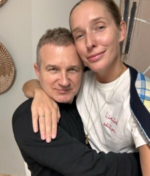 Yurii Horbunov Instagram - Не знаю чи жив насправді Святий Валентин,але те ,що тепер маємо таке свято-це чудово!!
З Днем всіх закоханих,моя @kosadcha 
Ще один привід подякувати тобі за те,що ти є!!