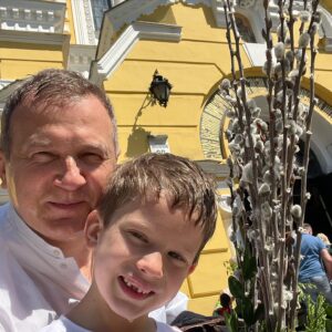 Yurii Horbunov Instagram - Від нині за тиждень-Великдень!!
З Вербною неділею вас!! 
Божого благословення всім і Перемоги!!