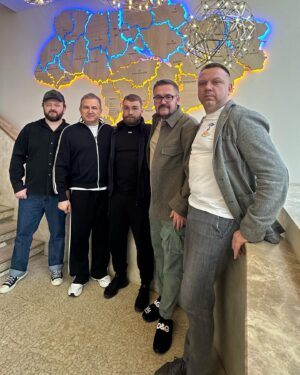 Yurii Horbunov Instagram - Красива,сонячна,незламна Одеса! Хоча два дні йшов дощ!!😇

Дякуємо вам за зібрану суму- 37тис.600$ для двох бригад! 
28 ОДШБ ім. Лицарів Зимового походу, і 36 Бригада Морської піхоти ВМС України!!

Дякуємо гості нашої Благодійної вечері за щедрість і патріотизм!!