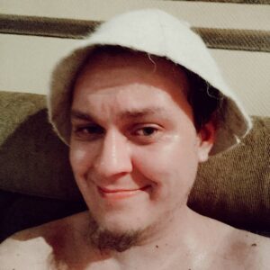 Yuriy Khovanskiy Instagram - Не парюсь по жизни, потому что парюсь я в баньке