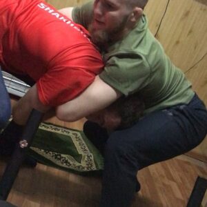 Yusuf Raisov Instagram - Никогда не пытайся укусить того кто может съесть тебя братишка . )) Я задушу тебя в любое время года! 🥋 @shamil_shakhbulatov #легкаяработа