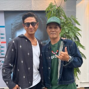 Yûsuke Iseya Instagram - #greenroomfestival @ #ロアークリバイバル #tymer ブースにて！
短い滞在だったけど、沢山の人に会いました〜♪
僕がデザインした婚約ペンダントをオーダーしてくれたマユちゃんとも会った❣️
スノーボーダーのはるなちゃんが居て、
奄美でかサーフガイドしてくれた緑さんにも！
そしてWHRの横井さんまで！
みんな元気だ🤩