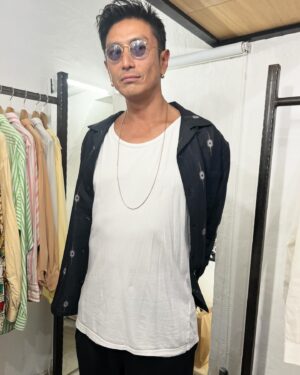 Yûsuke Iseya Instagram - 学芸大学　「endless」　and「endress gallary」にて、『シャツと珈琲と私。』5月6日(月)までです！
つい最近、アメリカに買い出しに行っていたオーナーの清水くんが、その目で選んできた逸品達が並びます。
楽しいから見に行ってみてね！

@endresstheshop 
@endress_gallery 

#古着 
#古着屋 
#secoundhand 
#secoundhandshirt 
#アクセサリー 
#コーヒー 
#accessories 
#coffee 
#coffeetime