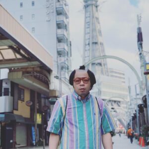 Yusuke Nishizawa Instagram - 岸です。ちょっと前に行ったユースケキャンプ。寒過ぎて死ぬ思たらしいよ。景色もいいやん。でも寒過ぎて死ぬ思たらしいよ。。
#ほんまに寒過ぎて
#また夜一瞬帰ろ思たて
#朝は水も凍ってたよ
#ふもとっぱら
#岸大介
#太秦の空き時間
#何してますのん
