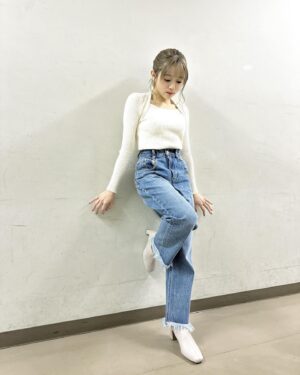 Yuuki Wakai Instagram - 小柄向け女性ブランド「Sirin」さんでオーダーした服が届いたので着用してみました‎🤍
⁡
⁡
デニムはSで、シルエットが綺麗に見えて本当にありがたやありがたや！
丈感もいい！ありがたい！笑
デニムのサイズに困ってる小柄さんにおすすめ‎🤍
⁡
カーゴパンツはXS履いてます！
2wayで、先っちょのくしゅくしゅをほどいたらワイドパンツとして大人っぽく着れるしめちゃよいです！
カジュアルにもモードにもなっちゃう！
⁡
カーゴパンツは発売中です☺︎
⁡
年中愛用します☺︎
⁡
@sirin_jp 

⁡
#sirin #シリン #sirin_style #sirin_snap #PR #低身長コーデ #小柄コーデ