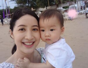 Yuwanat Arayanimisakul Instagram - It is my March' s first time at sea.😁
ชอบมากกกครับผม เดินเล่นน้ำใหญ่เลยครับ
ชี้จะเดินไปทะเลตลอด
.
.
.
.
.
#beachday #seatime #Thailandbeach #chanthaburibeach 
#หาดเจ้าหลาว  #หาดทรายจันทบุรี