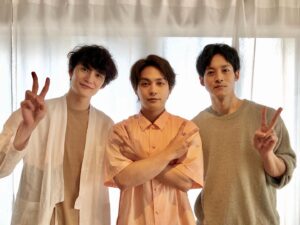Yuya Yagira Instagram - .
.
『やぎら本』座談会オフショット公開👦👦👦

なんと...こちらのトリオの座談会が実現しました🤩👏👏
取材現場での様子を収めたオフショットを公開します📸✨

３人でどんなトークを繰り広げたのか🤭
やぎら本をお楽しみに٩( 'ω' )و

#岡田将生さん
#松坂桃李さん
#柳楽優弥さん
#ゆとりですがなにか
#ゆとりトリオ
#坂間くん
#山路
#まりぶ
#オフショット公開
#やぎら本
#9月20日発売