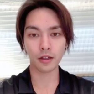 Yuya Yagira Instagram - .
.
9/20（日） 「やぎら本」発売日当日、発売記念イベントの実施が決定いたしました★

イベント内容は、オンラインで実施するスペシャルトークイベントと個別のお話し会です👏
スペシャルトークイベントは、アプリを使用してのオンライン上でのトークショー🗣
お話し会は、アプリを使って１対１で柳楽さんとお話できるというものです🗣🗣

また、スペシャルトークイベントでは、応募フォームにて柳楽さんへのメッセージコメントや質問を大募集！
さらに、イベントにご参加いただいた方の中から抽選でやぎらさんと生電話ができるチャンスも？！🤩✨
明日19時〜イベント参加チケットが販売開始されます！

詳しくは、こちらをご覧ください👇
http://www.stardustpictures.co.jp/book/2020/yagirabonevent.html

システム上、参加方法が少々複雑になっております😨イベントページを熟読していただきご参加ください🌈

皆様のご参加お待ちしております🙌