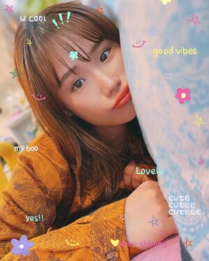 Yuzuki Akiyama Instagram - .
.
Hello🫸🫷

ねむっても、ねむっても
ねむいです😴💤

今日は新しいリップつけてご機嫌です💁‍♀️

髪の毛のびて、いつの間にか
さよならショートカットしてました🪼

これから冬に向けて、伸ばさないと！
猫とうさぎと同じ！換毛期！
冬の毛へチェンジです🐈‍⬛🐈🐰

ふざけた事を沢山言いたい日と、
真面目な事を言いたい日は
半々くらいあります。

今日はお仕事用の真面目な紙に
真面目な事を記入したので、
その反動でインスタは散らかった言葉を
書きたくなります🫨

自分の集中力の短さと、
集中力が切れた時の投げやり加減に
日々驚きです🫣

ドラマ #まるまるちゃん #高学歴ちゃん
見てくれましたかぁ？🫣
見逃し配信中なので、まだの方
ぜひご覧下さい☺️
そして、感想もお待ちしてます🙆‍♀️🙆‍♀️

#JAPAN #Japanese #Summer
#夏の終わり #髪型 #伸びた
#30代 #30代女性
#集中力 #集中 #秋 #秋の味覚
#chevon #大好き #ノックブーツ
#秋山ゆずき