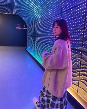 Yuzuki Akiyama Instagram - .
.
クリスマス気分の人🙋‍♀️🙋‍♀️🙋‍♀️

#サンタクロース
#きてください