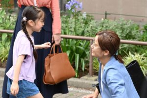 Yuzuki Akiyama Instagram - .
.
ドラマ #まるまるちゃん 
昨夜第1話放送でした💁‍♀️

皆様、いかがでしたか？

私、もう3回見ました。笑

原作の漫画を読んで
そのあと台本いただいて
撮影はいってみたものの
私は第一章の撮影は
サウナシーンとお食事と会社しか
現場にいなかったので

これどう表現されるのかな？

って思っていたものが
沢山あったのですが
てんこ盛りで最高にピンクでポップでポジティブで
面白いしゆったん綺麗だし
朝から沢山笑って元気出ました☺️

見逃し配信スタートしてますので
まだの方、ぜひこちらからご覧下さい☺️

ドラマ「●●ちゃん」第１話は
TVerで見逃し配信中！
▶https://tver.jp/episodes/epgvny4dnl

次週は休止、
第2話は９月３日（日）深夜０時５５分放送予定です🙆‍♀️🙆‍♀️

#ドラマ #まるまるちゃん 
#ABCドラマ #セックスちゃん
#高学歴ちゃん #不倫ちゃん
#TVer #DMMTV