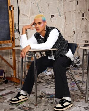 Yvonne MacInnis Instagram - Some of the makeup lewks I was so lucky to be able to create for the 💥SHEIN X FUTURE X💥 collection!!! 

I was truly humbled and grateful to the extreme level of TALENT on this crew y’all go check them out and give them a follow!! 
❤️🧡💛💚💙💜🤎🖤🤍💖

SHEIN x The Future X Creative team

#Creative Director 
Jordan Johnson @j.qt_creatives 

#Fashion Director: Ambrosio Respicio III @ambrosiothe3rd
Wardrobe: Caroline Diamond @carolinemdiamond

Photographer: Leigh Keily @leighkeily
Production company @its_elevate_media 
Producer @itsgarettquigley 

#MakeUp Team:
Yvonne MacInnis @yvonnetheartist
Lijah Stewart @lijhajade
Miles George @makeupbymilessss

#Hair Team:
Sabrina Porsche @sabrina.porsche 
Ar’tavia Harris @artaviaharris
Sienree @sienree 

#thefuturex @thefuturexofficial #makeuplooks #shein #sheinxfuturex #makeuplover #creativemakeup #creativemakeupartist #editorialmakeup #makeupartist #stylist