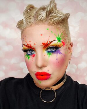 Yvonne MacInnis Instagram - Bringing the LEWKSSSS!! 🌈🎨❣️

Here’s my episode 1 entrance lewk!! Although the show is up on @wowpresentsplus I am having a watch party later this evening to celebrate the kick off of @paintedwithraven season 1!!! So excited 😆 I’m getting so many tags!! Keep it coming for #teamyvonne!!! @worldofwonder @wowpresentsplus @itsravenhunty_ @paintedwithraven

#paintedwithraven #worldofwonder #makeupartist #muasfeaturing #makeupaddict #makeuptutorial #makeuplook #makeupinspiration