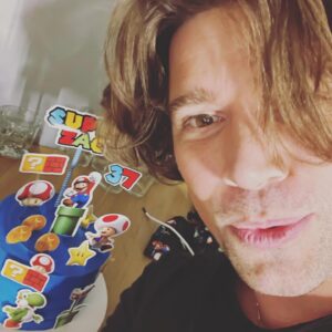 Zac Hanson Instagram - Big thank you to everyone for all the birthday wishes tonight! It has been an amazing tour and this was a perfect way to wrap it all up 🎂see you all next time!