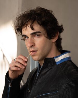 Zachary Gordon Instagram - If you haven’t heard much from me these last 9 weeks, here’s why… I tore a few muscles in my throat, sprained my back. Couldn’t sing, couldn’t talk, couldn’t even lift a dumbbell… And for awhile, I was “that guy” communicating to everyone via the “notes” app on my iPhone. Nobody liked that guy…
So I hid away in my room and played my guitar, tied up loose ends on unfinished songs, even hired a music manager. All this to say, I’ve never been more clear about my purpose and my passion for singing and songwriting. I’ve never felt more grateful for the gifts that I took for granted. And if this “break” taught me anything… it’s that I don’t feel like myself unless I’m singing, writing, and sharing those moments of pain and suffering with all of you. And of course… the triumphs too. So thank you for your patience, unwavering support, and (most of all) your compassion. I will never take that for granted. Love !! - Zach ♥️