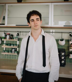 Zachary Gordon Instagram - When “Time Bomb” is about to hit 500,000 streams in a month 🤍