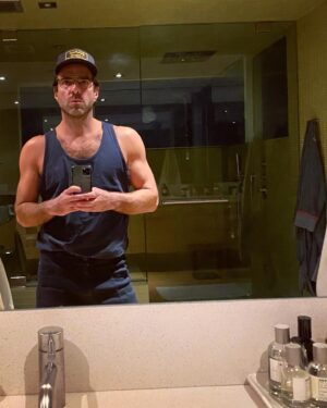 Zachary Quinto Instagram - about to willfully enter a 👑 hole... bye for now.