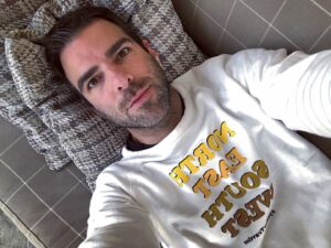 Zachary Quinto Instagram - soy un viajero muy cansado en madrid...