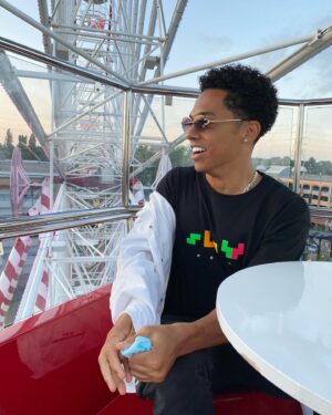 Zack Morris Instagram - If you knew what I’m on it’d spin your mind like a 🎡