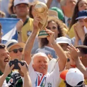 Zagallo Instagram - Obrigado FIFA pela linda homenagem que fizeram para meus 90 anos, que completo amanhã, dia 9 de agosto. Me emocionei quando assisti pela primeira vez e todas as posteriores. Amanhã tem mais nos canais da @fifaworldcup .