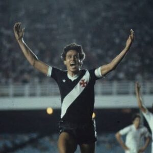 Zagallo Instagram - Descanse em paz, @rdinamite10 . Ídolo por onde passou e exemplo dentro e fora de campo. Trabalhamos juntos e isso só aumentou meu respeito e admiração pelo ser humano. Sua história de craque e artilheiro jamais será apagada.