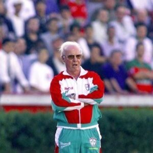 Zagallo Instagram - #tbt de quando treinei a Portuguesa em 1999! Por quase um ano vivi intensamente a paixão da torcida pela Lusa!

.
.
#velholobotaon #baudozagallo