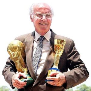 Zagallo Instagram - Uma certa intimidade... 🏆😂
.
.
#velholobotaon #baudozagallo