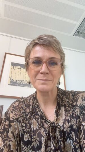 Zali Stegall Instagram - Back in Parliament and its budget day. I will keep you updated on the Government’s plans on cost of living, clean energy transition and top priority, women’s safety and domestic violence. #enoughisenough #budget #womensmarch