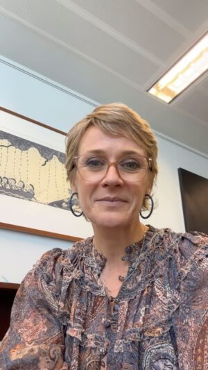 Zali Stegall Instagram - Back in Parli! Lots on, from body image and eating disorders, to Indigenous struggles around the World and culture fishing rights, a report on our inquiry into microplastics in our oceans and waterways to legislation on the Net Zero Agency for which I have amendments!

#mentalhealth #bodypositivity #eatingdisorders #plasticpollution