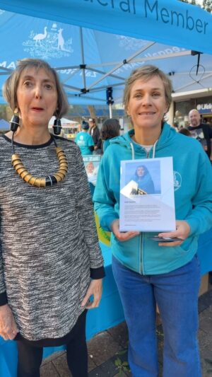 Zali Stegall Instagram - Great day at @manlymarkets2095 lovely to have @ruthdownes1 showing some of her wearable art work highlighting how much waste we have. #redusereuserepairrecycle