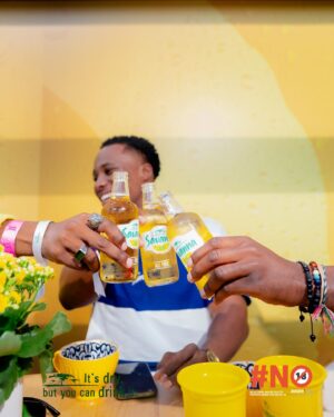 Zamani Mbatha Instagram - A VERY GREAT AND PLEASANT #goodmorningsa WITH @savannacider 
As seen above 👆 🤭
#siyavannasa #goodmorningsavannaalcfree @goodmorningza