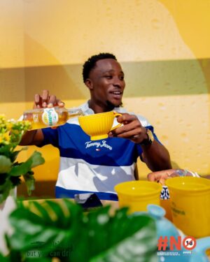 Zamani Mbatha Instagram - A VERY GREAT AND PLEASANT #goodmorningsa WITH @savannacider 
As seen above 👆 🤭
#siyavannasa #goodmorningsavannaalcfree @goodmorningza