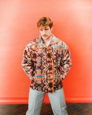 Zane Phillips Instagram - A delight to chat with the sweeties at @schonmagazine about Glamorous, venerating @kimcattrall, and removing ourselves from the heteronormative gaze. Check out the full interview at the link in bio!

photography. @elysmcm
fashion. @styledbyvictorlopez
make up. @innerbeautymakeupbystoryfalu
assistant. @segonyc
interview. @kingaludwin