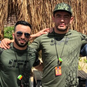 Zarrukh Adashev Instagram - К @ufc ростеру присоединился ещё один боец из Таджикистана и это мой брат Таджикский  Танк @loikradzhabov поздравляю тебя брат ❤️🫂 и вес Таджикистан 🇹🇯 ба пеш