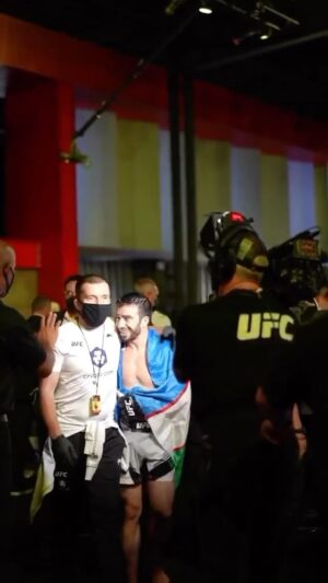 Zarrukh Adashev Instagram - Верь в свои способности и никогда не сдавайся иди к своим целям не смотря не на что и увидишь у тебя все получится 👊🏻🙏🏻

Believe in your abilities and never give up, go to your goals no matter what and you will see that everything will work out for you 👊🏻🙏🏻 #thelion