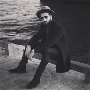 Zaven Aslanian Instagram - Si tu abandonnes une fois, cela peut devenir une habitude. N'abandonne jamais.